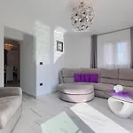 Chiara 2 Bedroom, Private Pool, Bbq & Child-friendly * Puntera