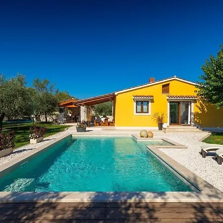 Villa Chiara *