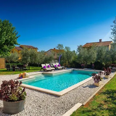 Chiara 2 Bedroom, Private Pool, Bbq & Child-friendly Вилла Puntera