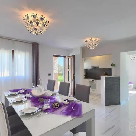 Chiara 2 Bedroom, Private Pool, Bbq & Child-friendly Villa Puntera