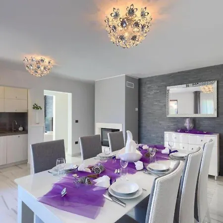 Chiara 2 Bedroom, Private Pool, Bbq & Child-friendly Puntera