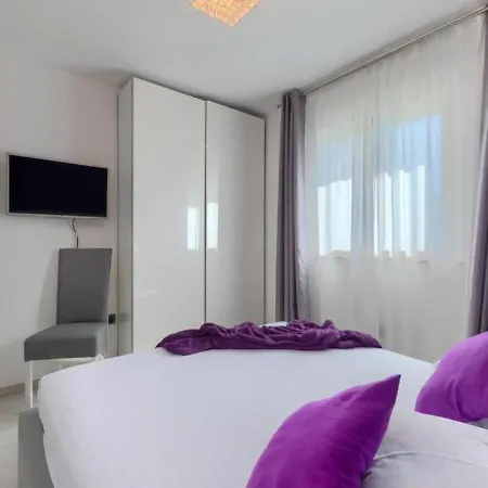 Villa Chiara 2 Bedroom, Private Pool, Bbq & Child-friendly
