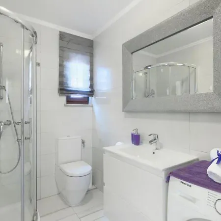 Villa Chiara 2 Bedroom, Private Pool, Bbq & Child-friendly *